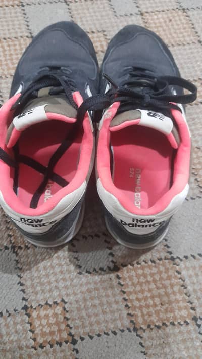 NEW BALANCE SIZE 6.5