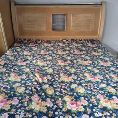 king bed with fome (03452601876)