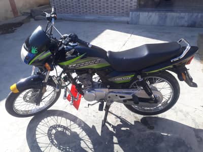 honda deluxe 125. . . . . . 2017 model