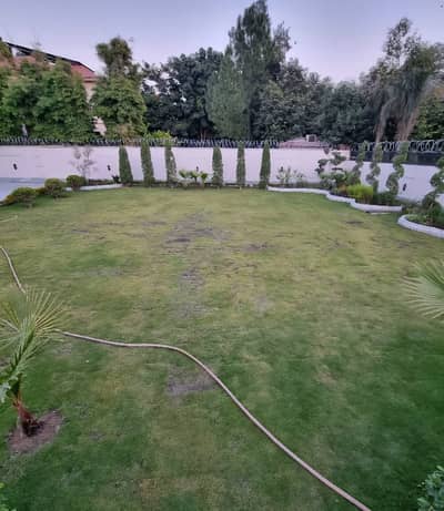 Prime Location 5 Bedroom Corner House