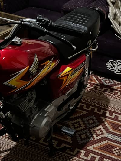 Honda 125 2021 model lush condition first owner bike own nme