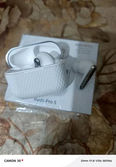 Buds 5 pro