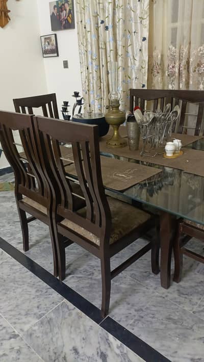 6 seaters dinning table