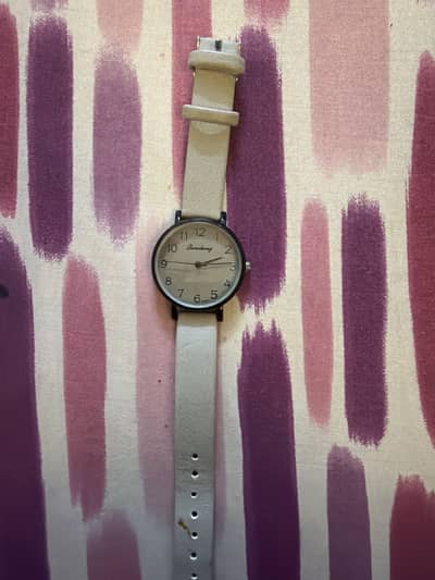 Women’s Stylish Wrist Watch for Sale – Grey Strap