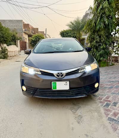 Toyota Corolla Auto GLi 2019/2020 Lahore Registered
