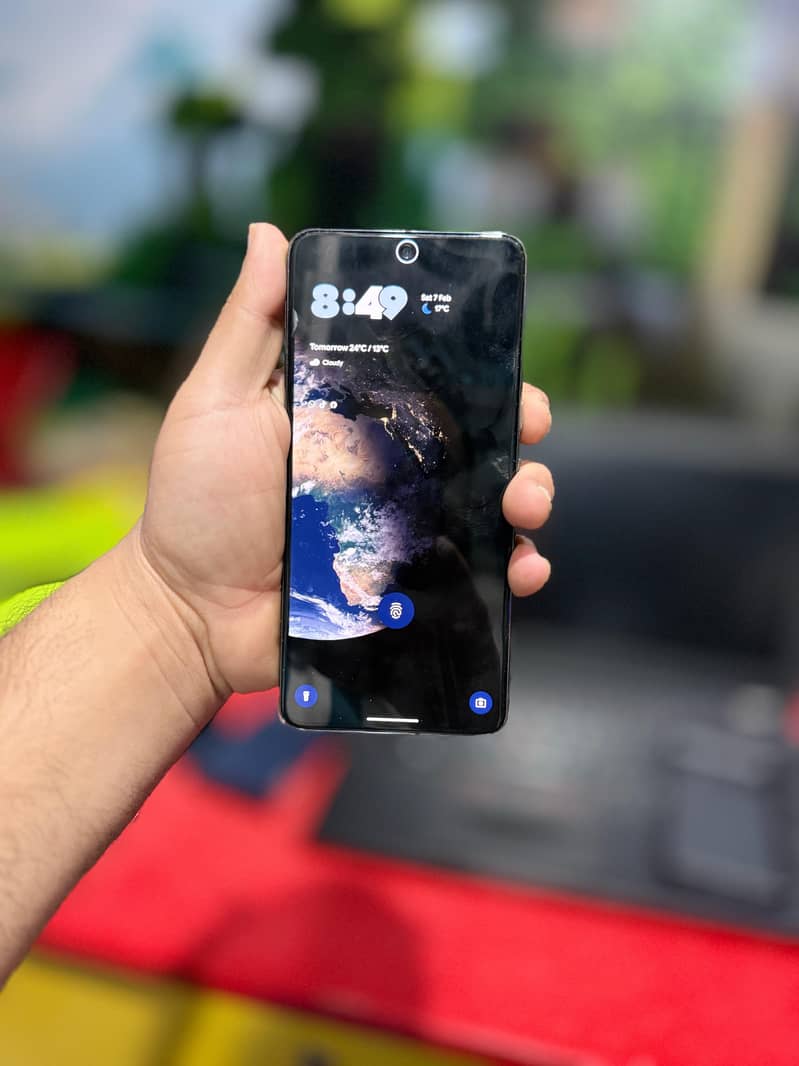 Google pixel 8 pro 2