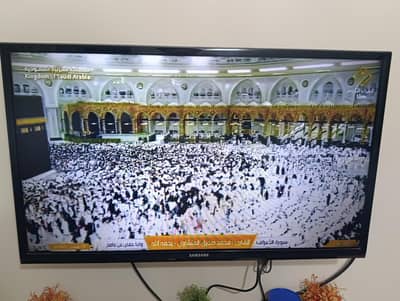 I am selling my new Samsung led almost new only 1 year used