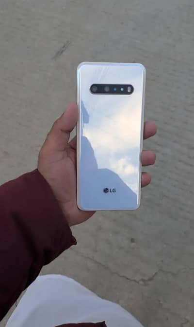 Lg V60 Gaming device