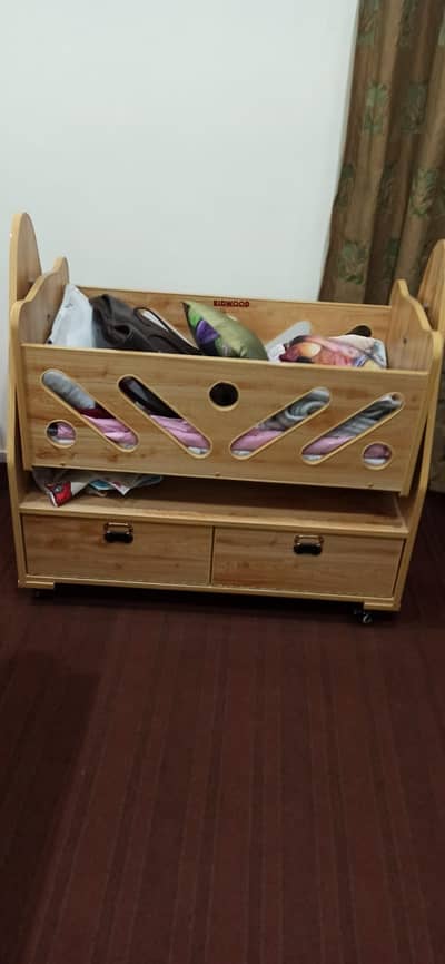 Baby 2 in 1 crib and swing