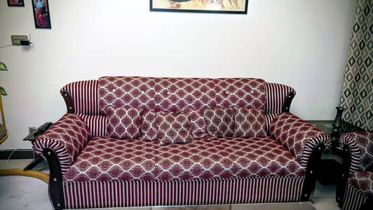 5 Seater Like-New Sofa Set