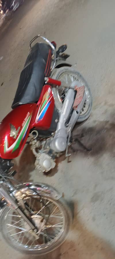 Honda CD 70 2016 model used bike in new condition