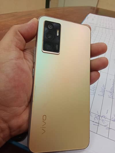vivo v23e golden color