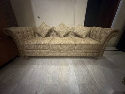 BRAND NEW 7 SEATER SOFA SET WITH CUSIONS - UNUSED