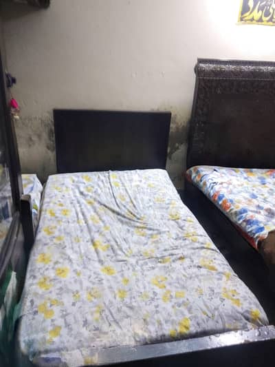 king bed with single bed