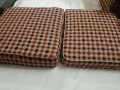 5 seater sofa cushions in good condition along with covers