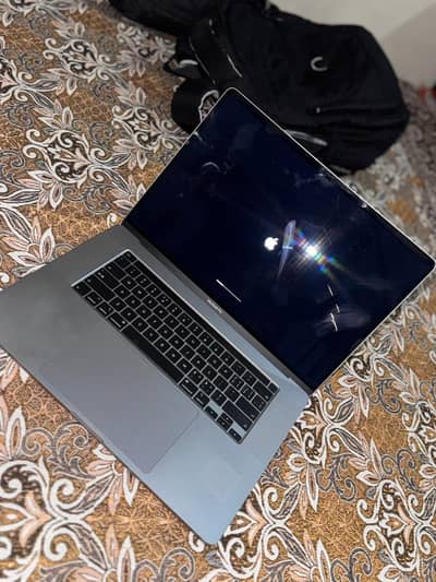 MacBook Pro i9  2019 64/512