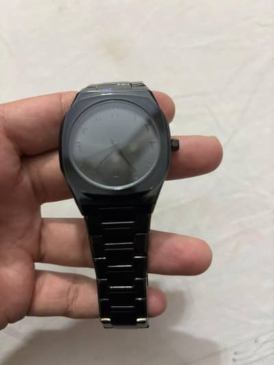 BLACK ARABIC AURA WATCH