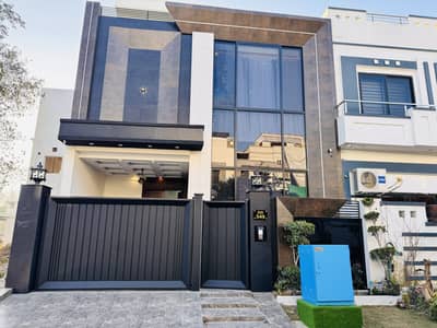 5 Marla Modern house available for sale near hospital and Beacon high school in block DD Citi Housing Gujranwala
