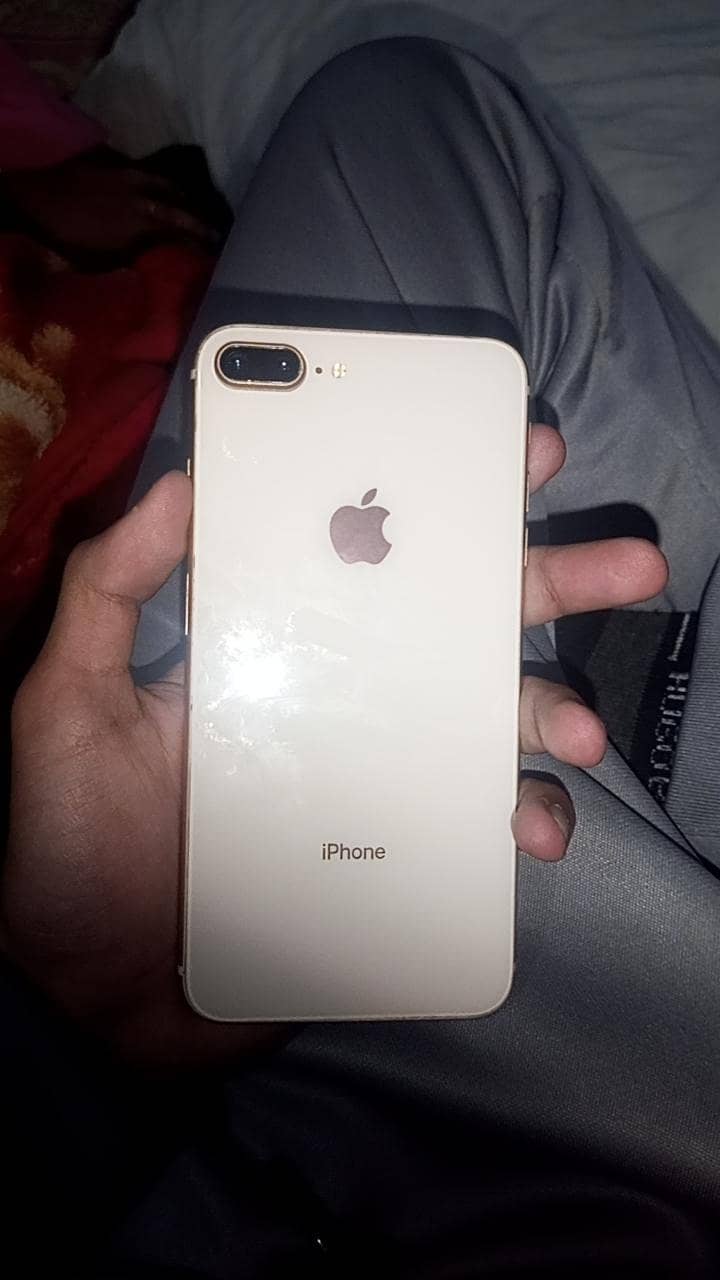 iphone 8+ 1