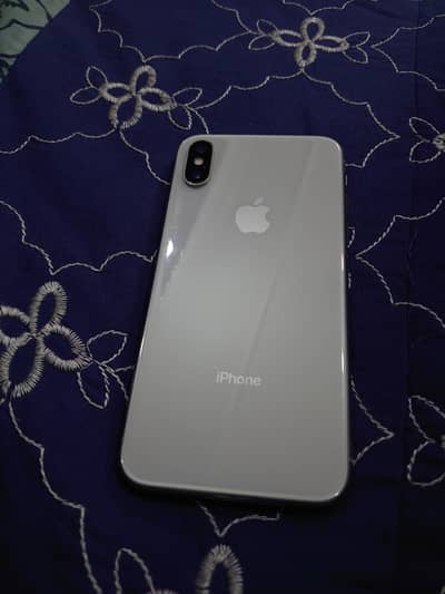 i phone x 64 GB (factory unlock) minor dot on corner urgent sale