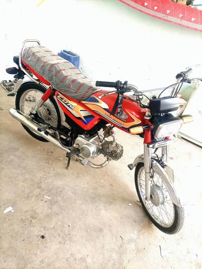 Honda CD 70.2025model. (03120771632)