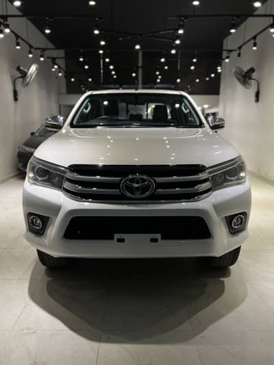 Toyota Revo V 2.8 2021 New TV