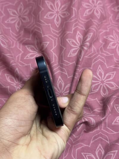 Iphone 14 for sale water pack 10/10 zero scratches