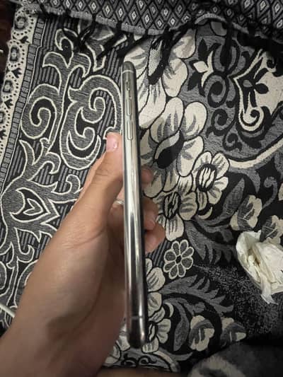 IPhone 11 Pro jv urgent sale