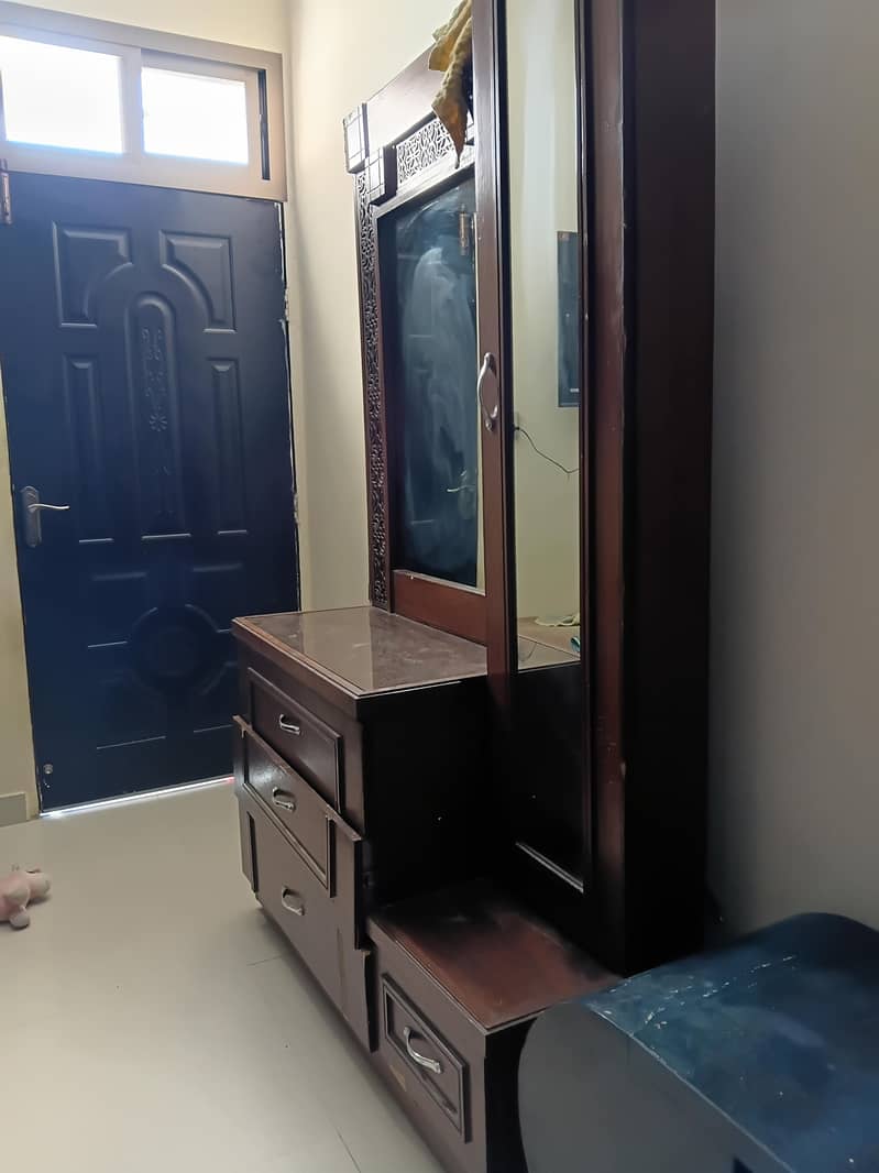 double mirror dressing table 0