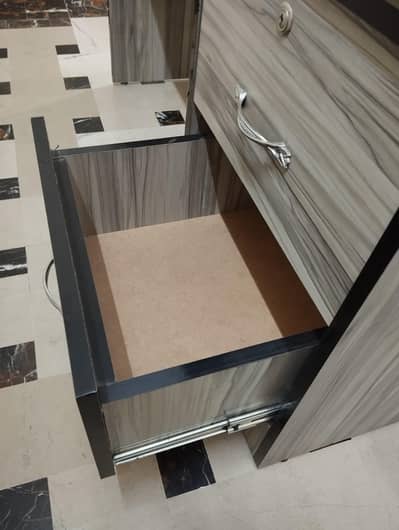 Office / Computer table for sale