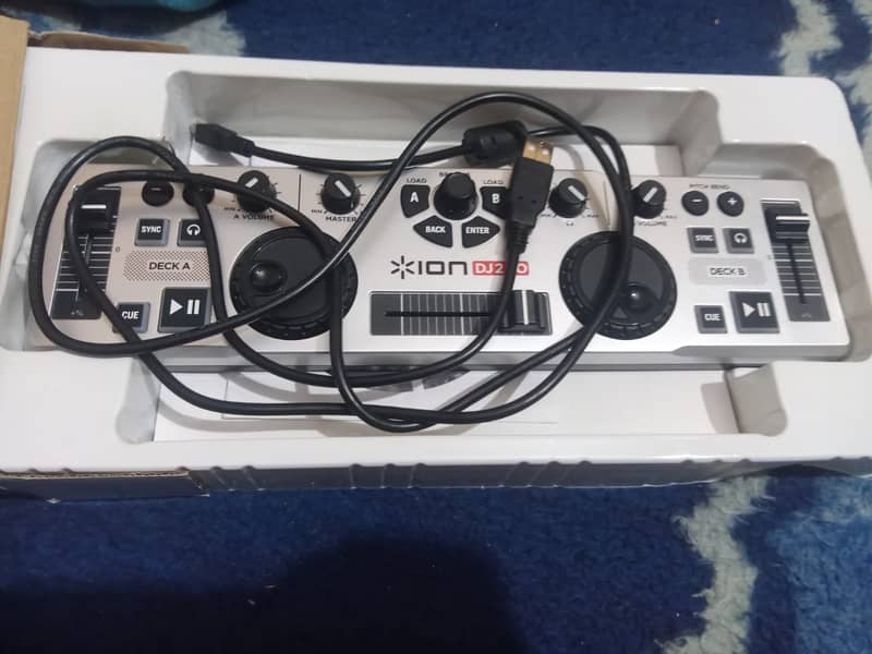 DJ controler  go e2 0