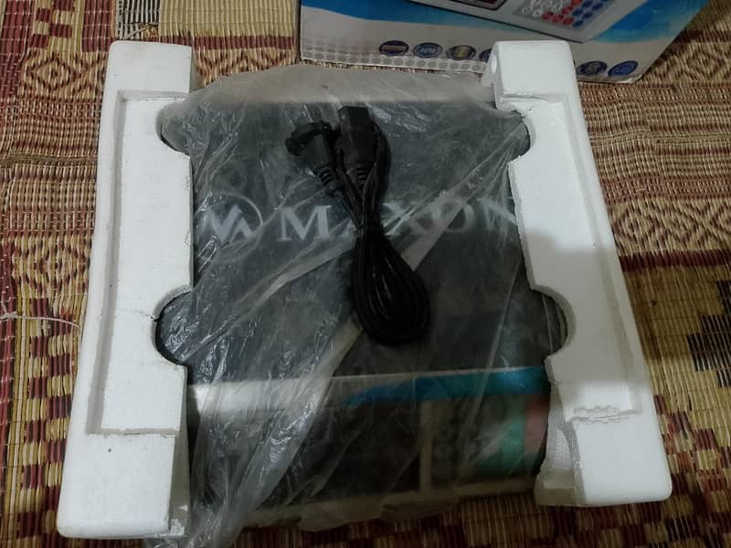 digital scale Maxon 2