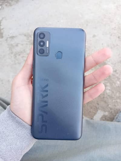 Techno spark 7 glass creak