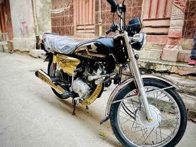 Honda 125 Gold edition self start