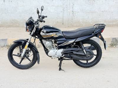 Yamaha 125 DX IMMACULATE CONDITION 0/3/3/1/2/7/0/0/1/3/8