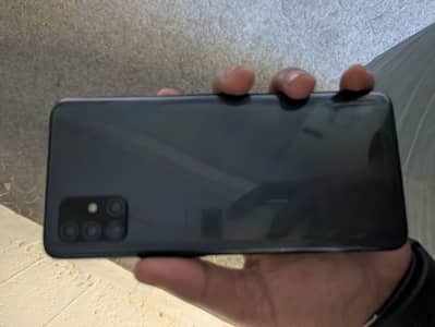 only exchange possible no box no charger only phone no deff