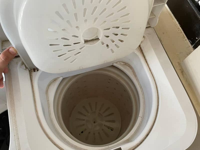 dawlance semi automatic machine 3