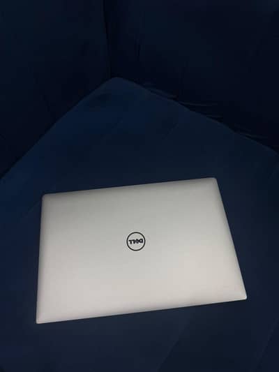 Dell precision 5520 i7 7th Gen