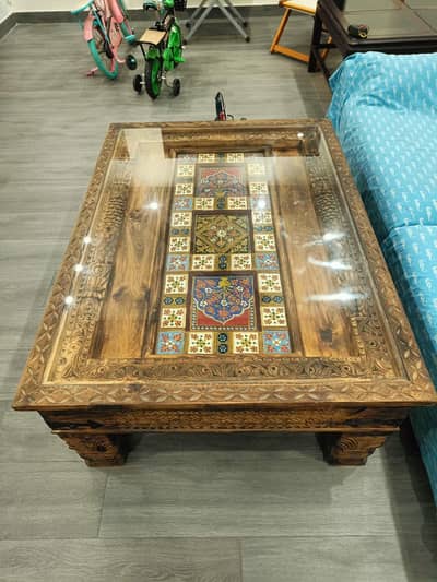 Center Tabel for sale