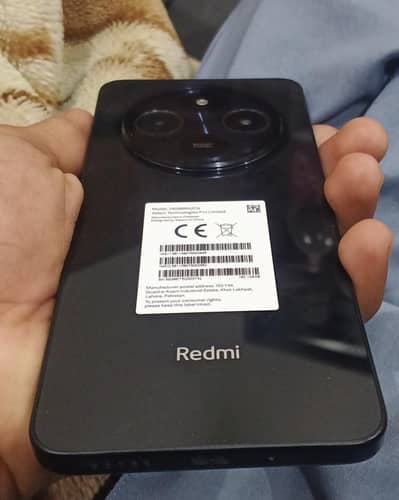 6/128 black color with box& charger & 8 month warranty