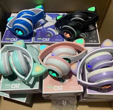  Bluetooth Cat Headphones – With RGB Lights 