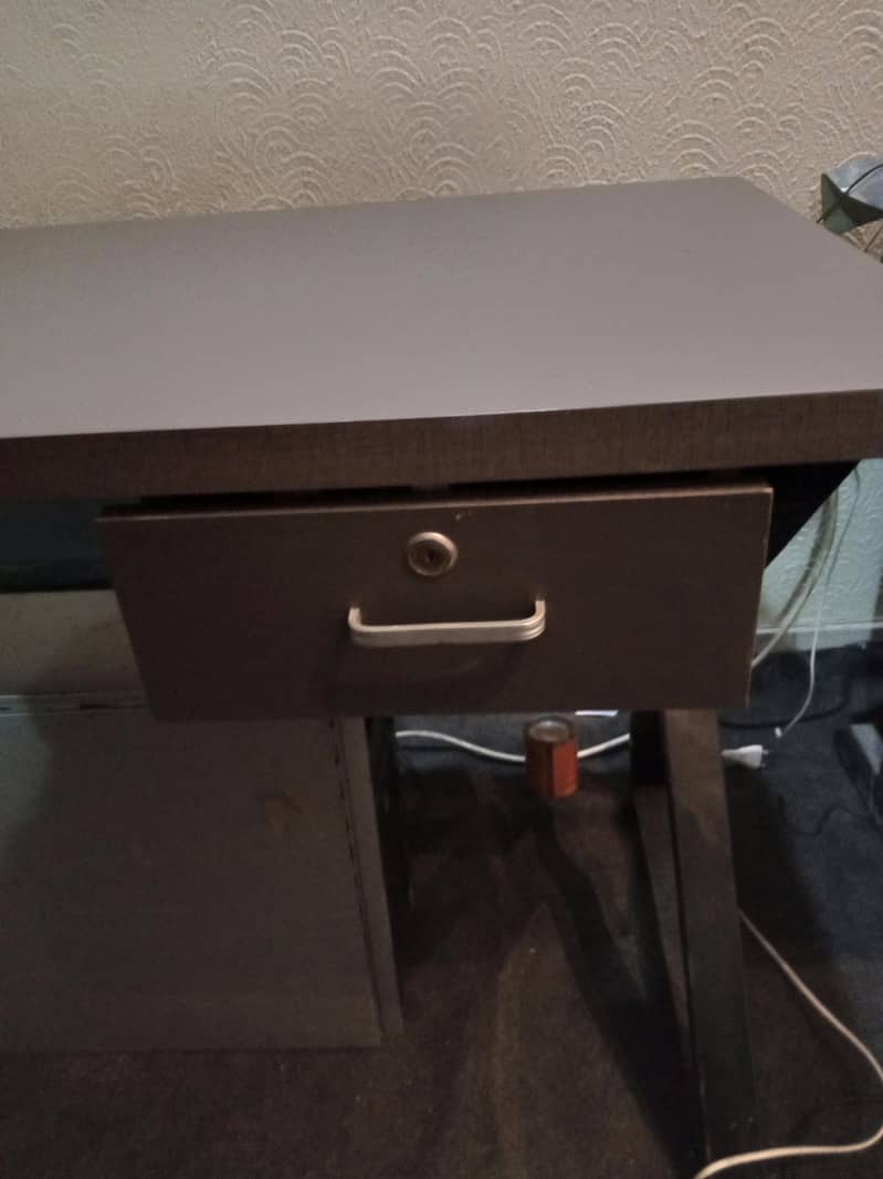 office table 0