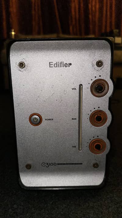 Edifier multimedia speaker
