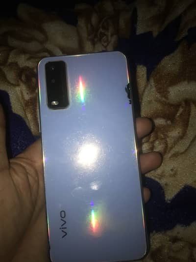 Vivo y12a box charge sath hai