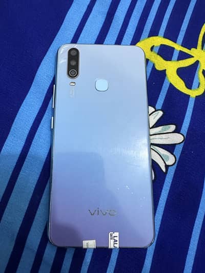 Vivo y17