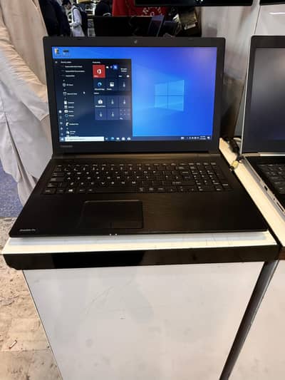 Toshiba satellite core i3 4th generation 8GB RAM 250 HHD