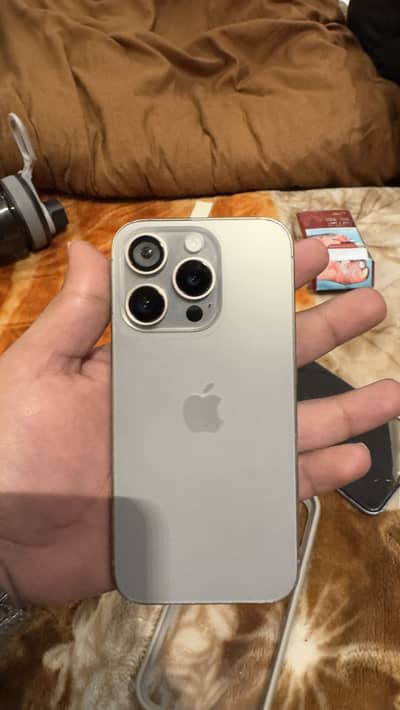 iPhone 15 pro factory unlock non