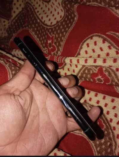 I phone 11 pro panel change par achy wala dilvua ha