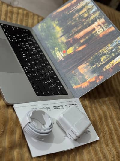 MacBook Pro M4 pro chip 14”24/512 Brand new in Apple care warranty