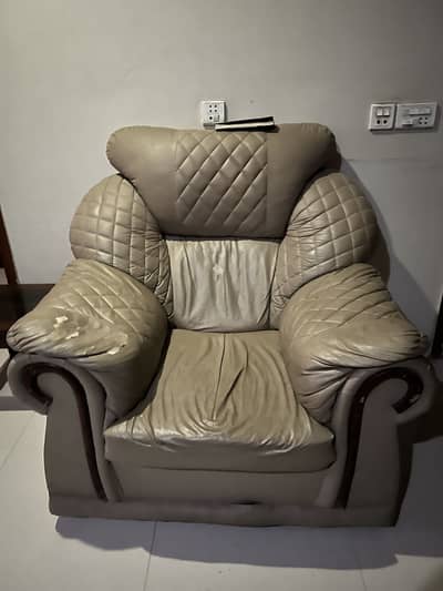 Sofa Set 5 seater urgent sell
